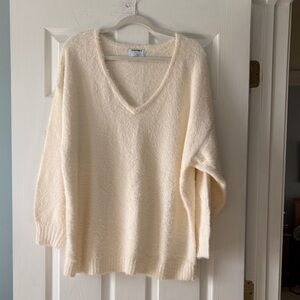Old Navy Ivory V-Neck Sweater